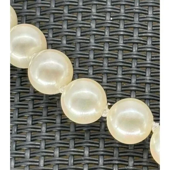 Vintage Faux Pearl Bracelet Flower Shaped Clasp Marked G. Silver 7MM Faux Pearls - Picture 4 of 6